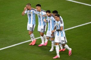 Alasan Banyak Pemain Memakai Sepatu Pink di Piala Dunia 2026