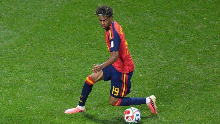 Lamine Yamal Sebut Lionel Messi Terbaik Sepanjang Sejarah, tapi Bukan Idolanya