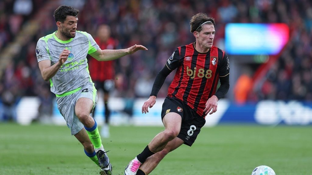 Andai Fernandes Lepas, MU Bakal Kejar Gelandang Bournemouth Ini