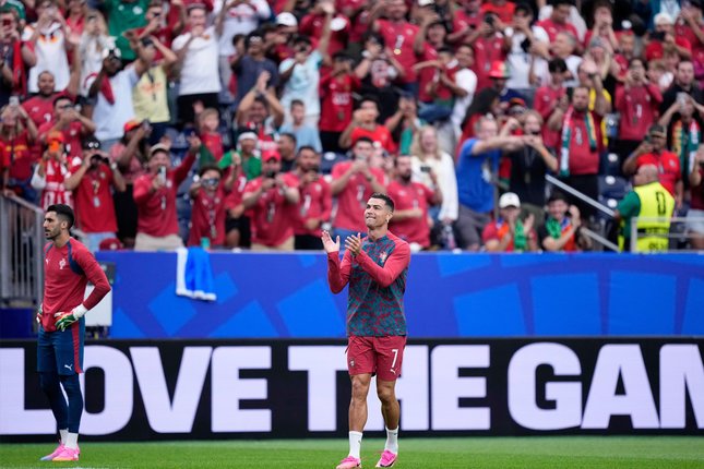 library_upload_24_2026_06_645x430_portugals-cristiano-_c9928c3